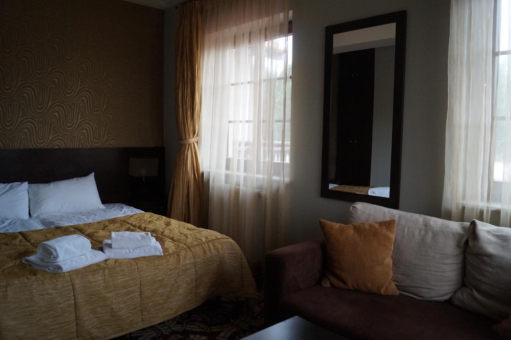 Hotel Sloneczny Brzeg Biskupiec  Oda fotoğraf