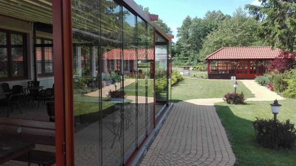 Hotel Sloneczny Brzeg Biskupiec  Dış mekan fotoğraf